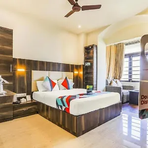 airport-hotel-square-plaza.top-gurgaonhotels.com/